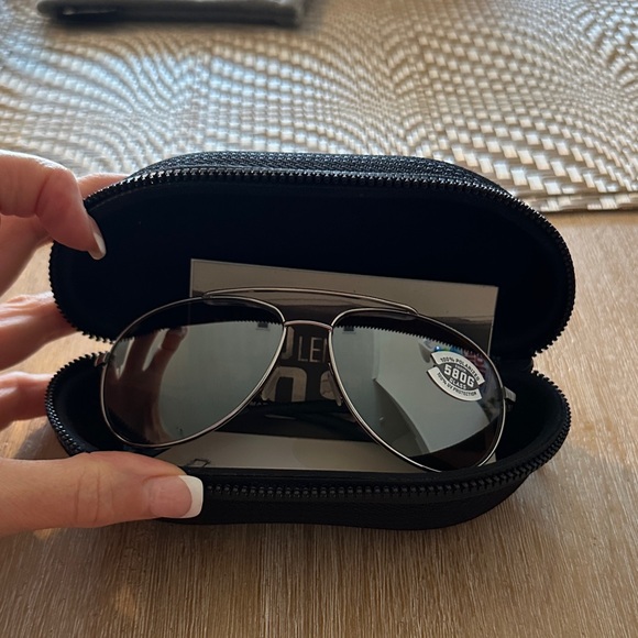 Milani Silver Aviator Sunglasses with Black Case